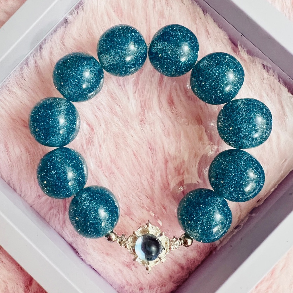 Big Sparkling Blue Beaded Bracelet